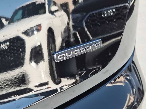 Certified 2024 Audi Q5 2.0T Premium w/ Convenience Package image 11