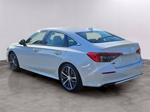Certified 2023 Honda Civic Touring image 5