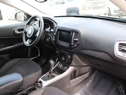 Used 2019 Jeep Compass Sport FWD image 13