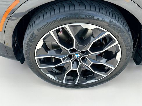 Used 2025 BMW X7 xDrive40i w/ M Sport Package AWD/4WD image 35