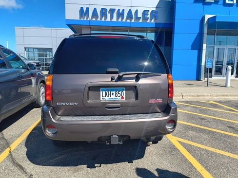 Used 2008 GMC Envoy SLE w/ Sun And Sound Package AWD/4WD image 4