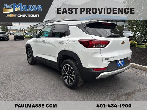 Certified 2024 Chevrolet TrailBlazer LT w/ LT Cold Weather Package FWD image 5