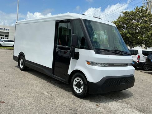 Used 2024 Chevrolet Brightdrop 600 w/ Commercial Equipment Package AWD/4WD image 9