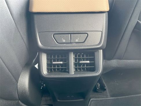 Used 2025 Chevrolet Equinox ACTIV w/ Safety and Technology Package image 22