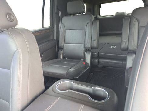 Used 2021 Chevrolet Suburban Z71 AWD/4WD image 15