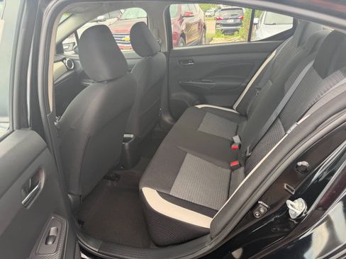 Used 2021 Nissan Versa SV FWD image 11