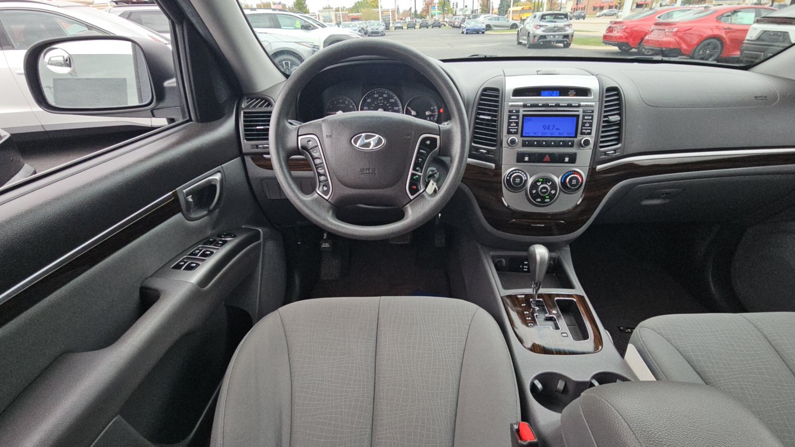 Used 2010 Hyundai Santa Fe GLS FWD image 9