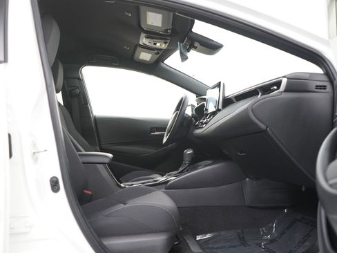 Used 2024 Toyota Corolla SE w/ SE Package FWD image 11