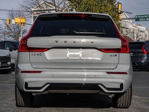 New 2026 Volvo XC60 B5 Ultra w/ Climate Package image 5