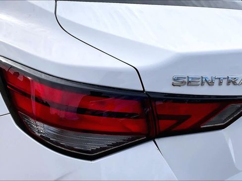 Used 2024 Nissan Sentra SV image 28