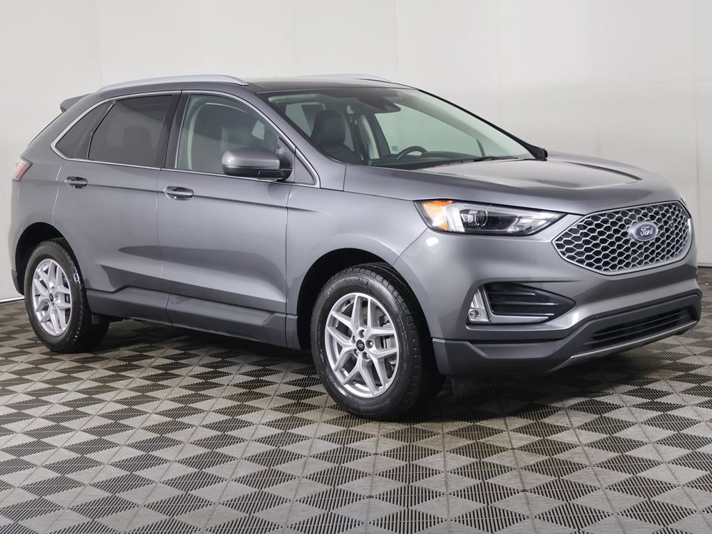 Used 2024 Ford Edge SEL w/ Convenience Package AWD/4WD image 2