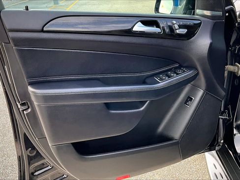 Used 2018 Mercedes-Benz GLE 350 4MATIC image 22