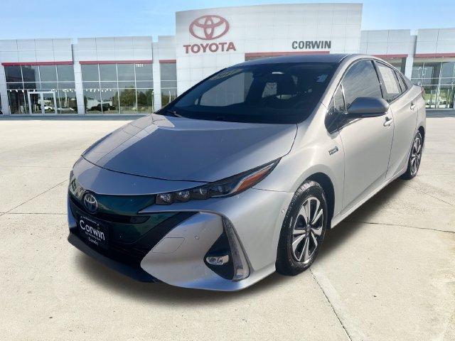 Used 2017 Toyota Prius Prime Advanced w/ Carpet Mat Package FWD image 7