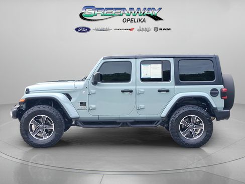 Used 2023 Jeep Wrangler Unlimited Sahara w/ LED Lighting Group AWD/4WD image 4