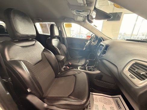 Certified 2020 Jeep Compass Latitude w/ Popular Equipment Group image 13