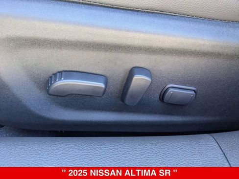 New 2025 Nissan Altima 2.5 SR w/ SR Premium Package FWD image 11