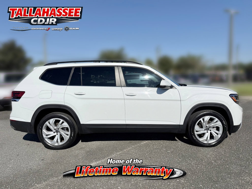 Used 2023 Volkswagen Atlas SE w/ Panoramic Sunroof Package FWD image 2