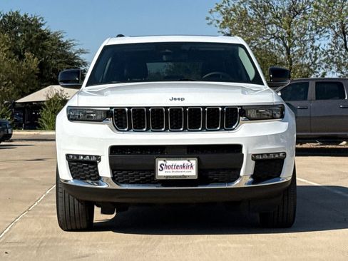 Used 2023 Jeep Grand Cherokee L Limited w/ MOPAR Finishing Package AWD/4WD image 2