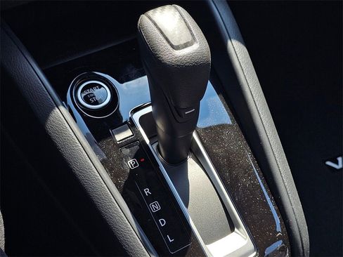 New 2025 Nissan Versa SV w/ Trunk Package image 12