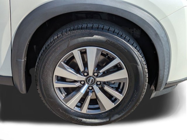 Used 2023 Nissan Pathfinder SL FWD image 11