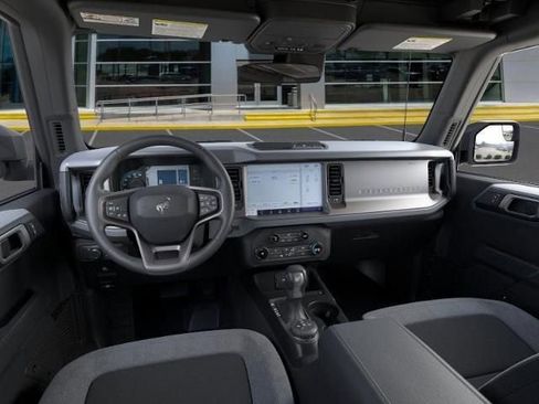 New 2025 Ford Bronco 4-Door image 9