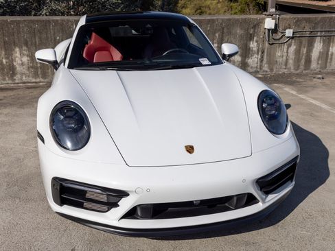 Used 2022 Porsche 911 Carrera GTS RWD image 16