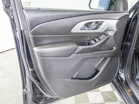 Used 2019 Chevrolet Traverse LS image 16