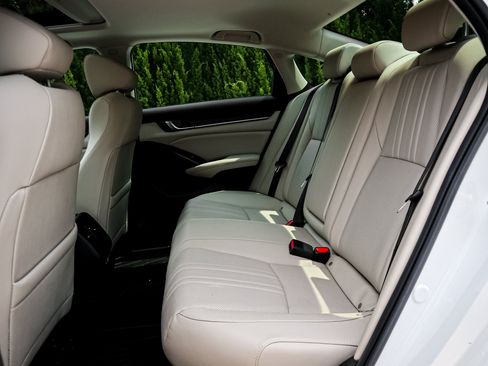 Used 2020 Honda Accord EX-L image 8