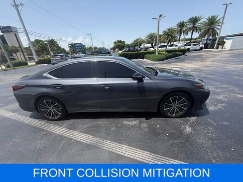 Used 2022 Lexus ES 350 w/ Premium Package FWD image 4