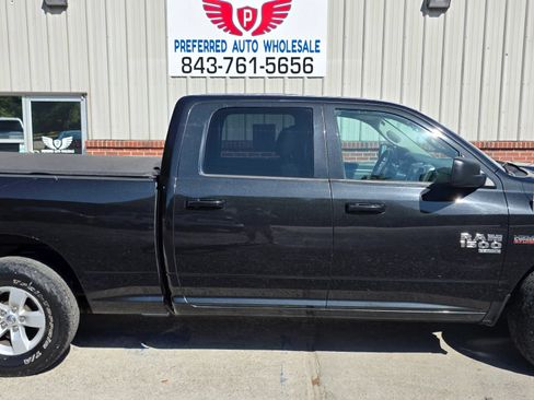 Used 2019 RAM 1500 Classic SLT AWD/4WD image 4