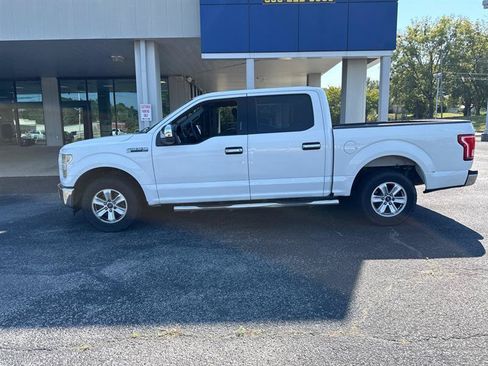 Used 2015 Ford F150 XLT RWD image 2