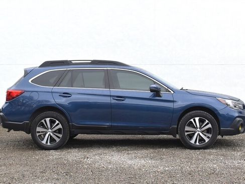 Used 2019 Subaru Outback 3.6R Limited AWD/4WD image 6