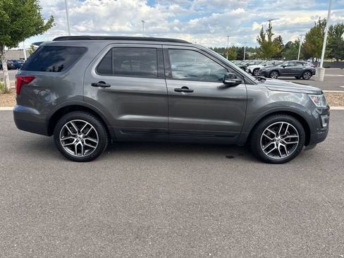 Used 2016 Ford Explorer Sport AWD/4WD image 2