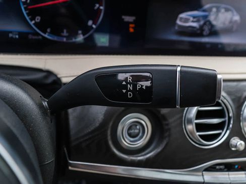 Used 2018 Mercedes-Benz S 560 Sedan image 26