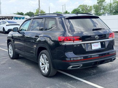 Used 2022 Volkswagen Atlas SE w/ Panoramic Sunroof Package FWD image 4