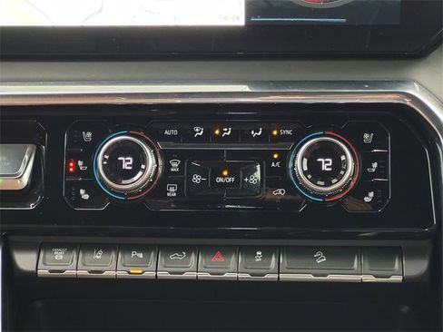 Used 2024 GMC Sierra 2500 Denali Ultimate image 14