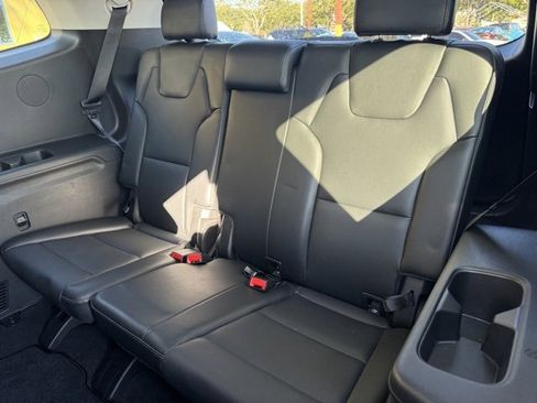 Certified 2024 Kia Telluride LX image 9