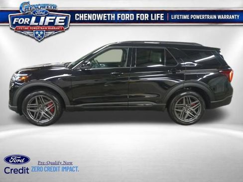 New 2026 Ford Explorer ST-Line w/ ST-Line Street Pack AWD/4WD image 2