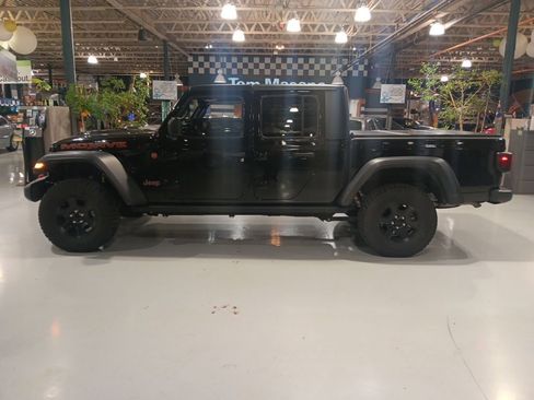 Used 2023 Jeep Gladiator Mojave w/ Cold Weather Group AWD/4WD image 15