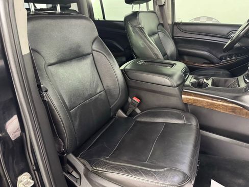 Used 2015 Chevrolet Suburban LT w/ Luxury Package image 36