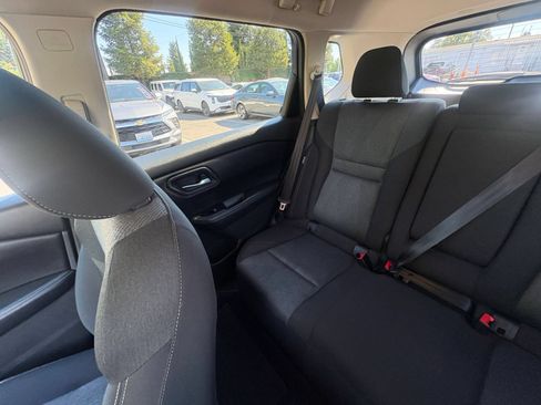 Used 2025 Nissan Rogue SV FWD image 41