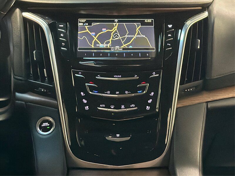 Used 2020 Cadillac Escalade ESV Premium Luxury AWD/4WD image 14