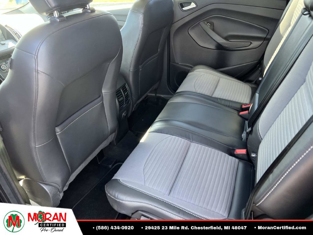 Used 2019 Ford Escape SE FWD image 12