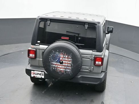 Used 2022 Jeep Wrangler Sport image 41