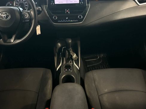 Used 2021 Toyota Corolla LE FWD image 4