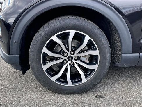 Used 2020 Ford Explorer ST w/ Premium Technology Package AWD/4WD image 7