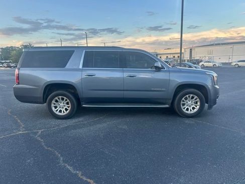 Used 2019 GMC Yukon XL SLT w/ Open Road Package RWD image 5