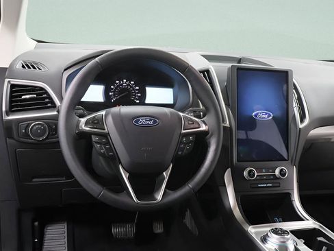 Used 2024 Ford Edge SEL w/ Convenience Package AWD/4WD image 9