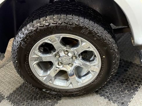 Used 2016 RAM 1500 Laramie w/ Convenience Group image 14