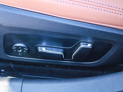 New 2026 BMW 330i Sedan w/ Parking Assistance Package RWD image 21